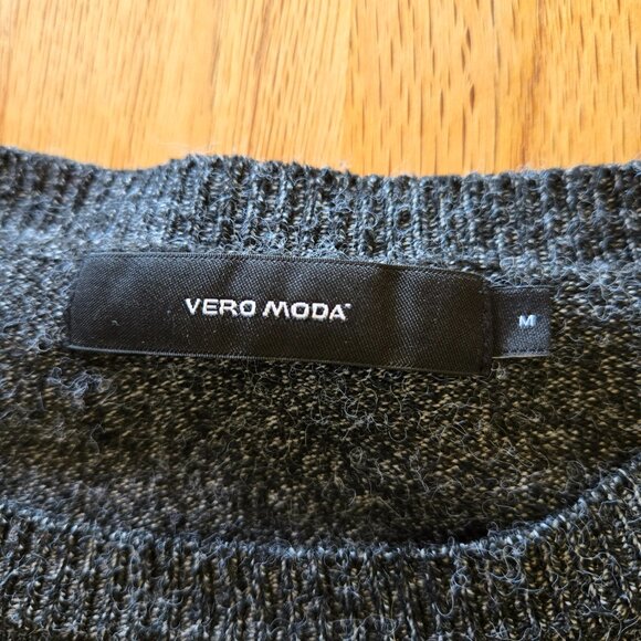 Black sweater - Picture 3 of 5